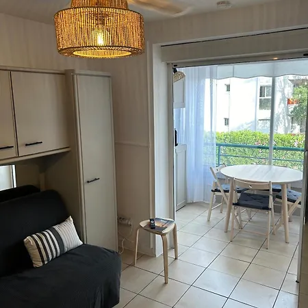 Lumineux A 120 M De La Du Centre Апартаменты *